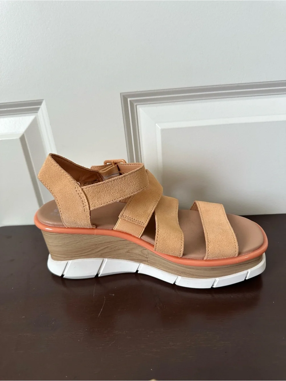SOREL Joanie III Beige Strappy Platform Sandals Shoes Size 7.5